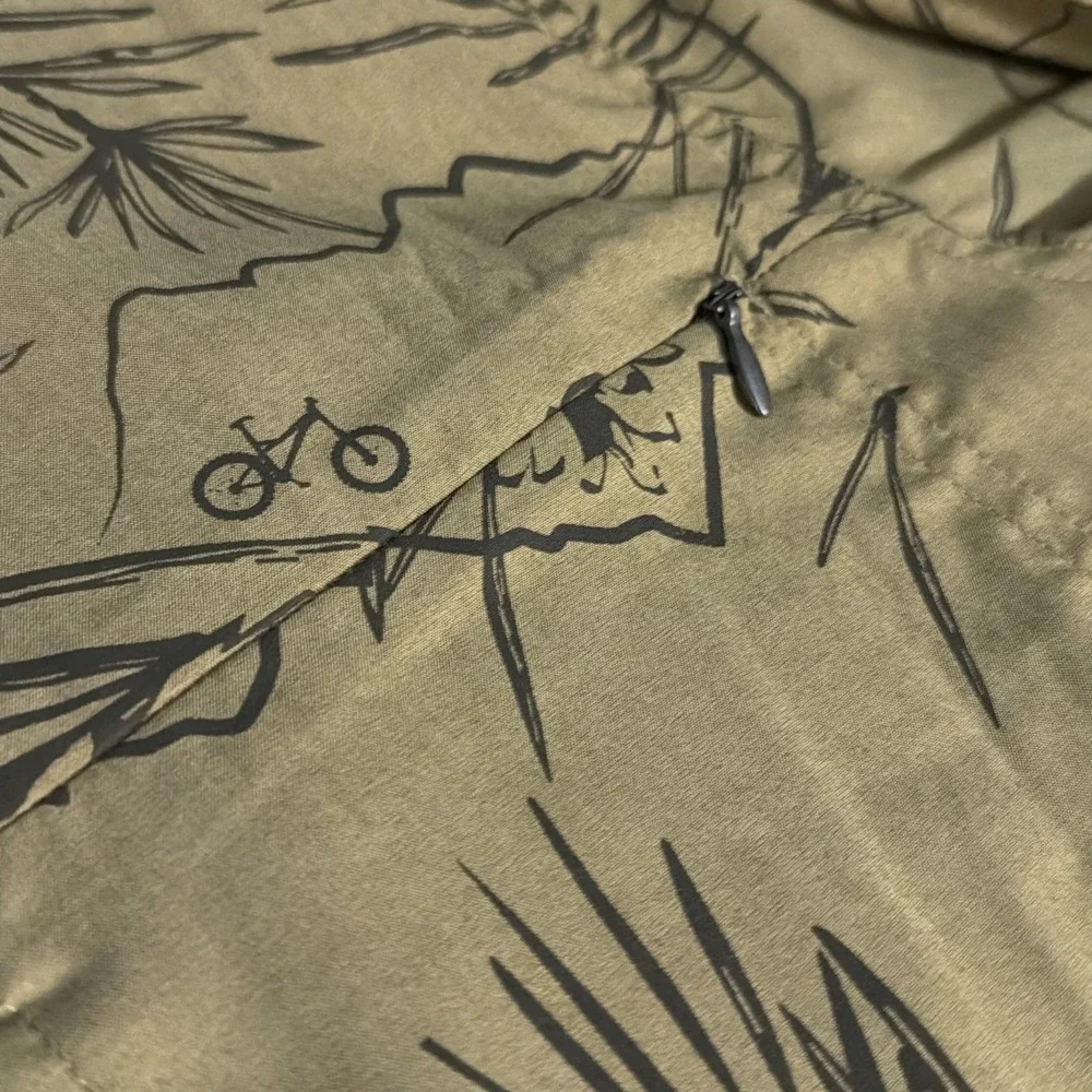 Club Ride Men's Medium Dirt Surfer Shirt Sleeve Jersey Vented Pockets Reflective
